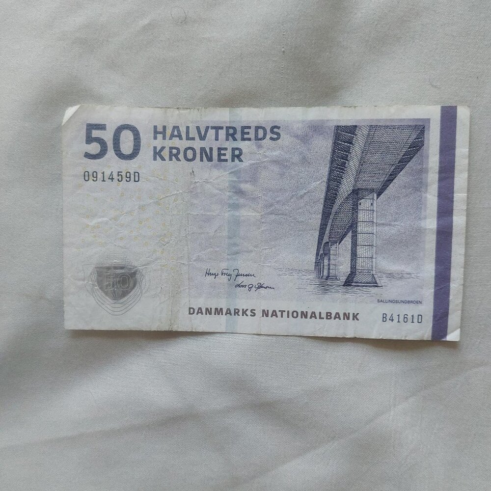 50  HALVTREOS KRONER